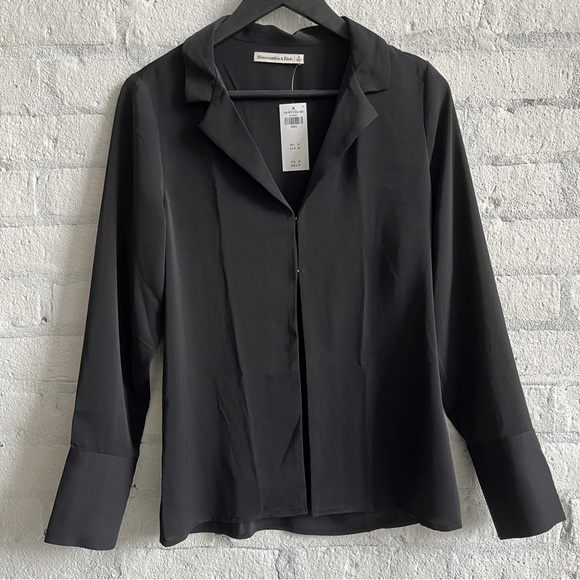 NWT Abercrombie & Fitch Black Long-Sleeve Closure Set Top - Picture 3 of 5